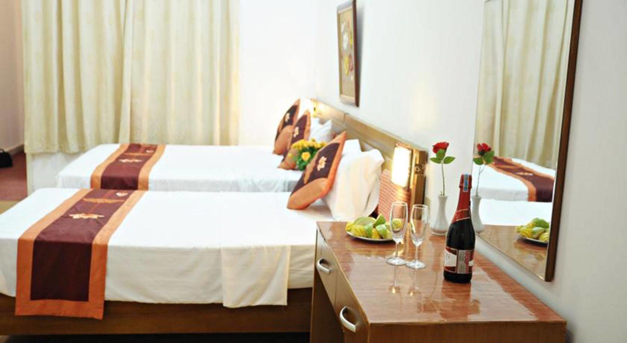 Hanoi Little Center Hotel Экстерьер фото